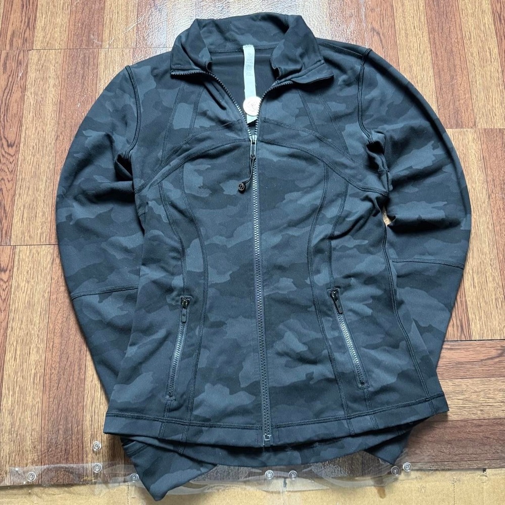 Lululemon Women's Black Camo Running Define Jacket Size 4